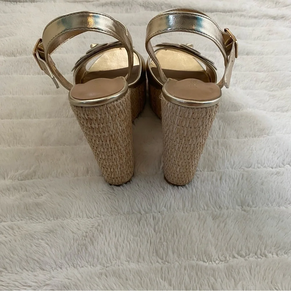 BAMBOO Gold Flower Platform Wedge Boho Sandals with Ankle Strap Size 10